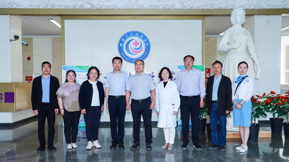 2023年6月7日 原甘肃省卫生和计划生育委员会党组副书记、副主任李存文莅临365英国调研 (16)_调整大小.jpg