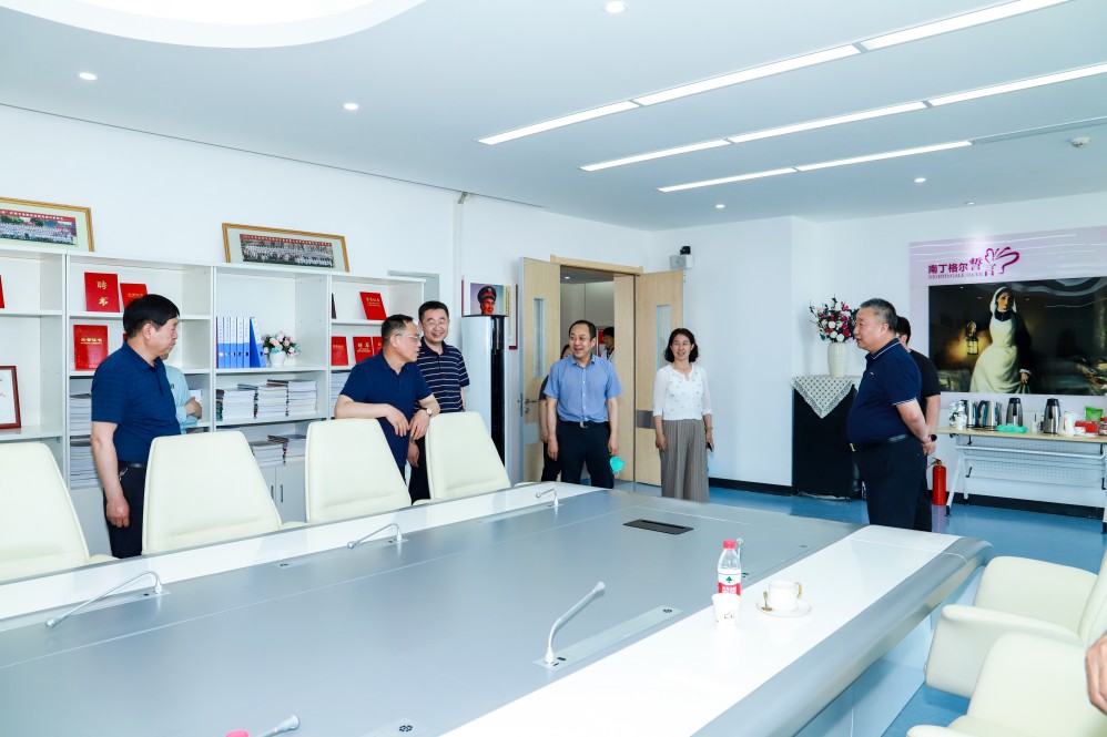 1687062009727054521.jpg 2023年6月16日 甘肃省科协莅临365英国检查指导工作 (6)(1).jpg